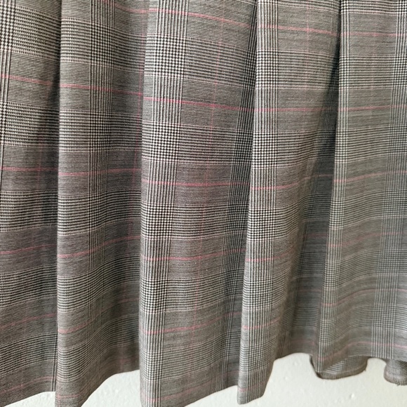 Sunday Best Gray Plaid Mini Skirt - Picture 3 of 9